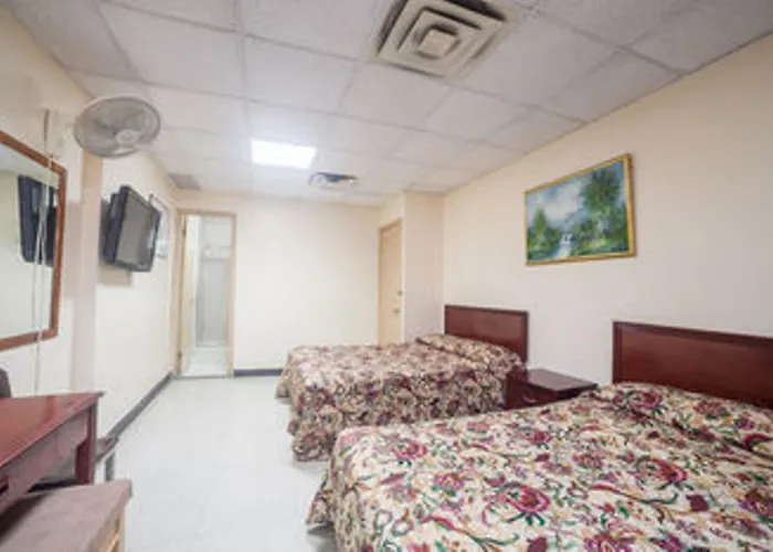 Herberg: World Hotel