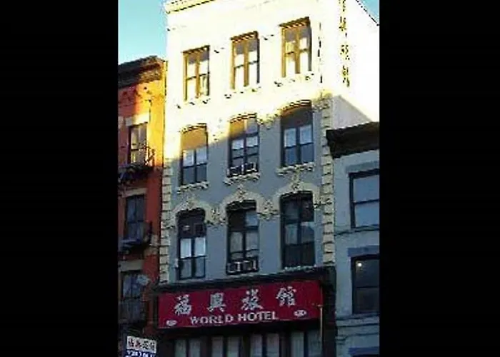 Herberg: World Hotel