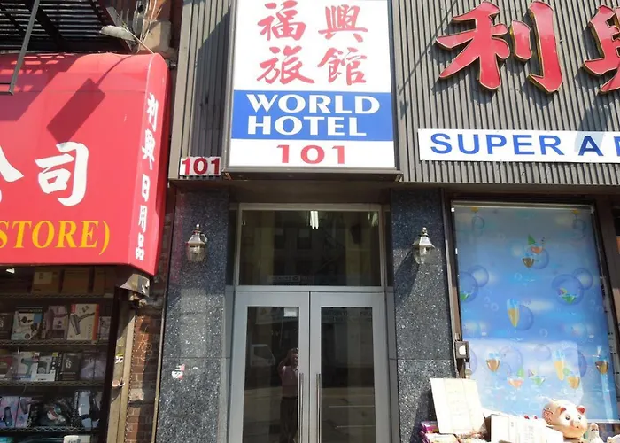 Herberg: World Hotel