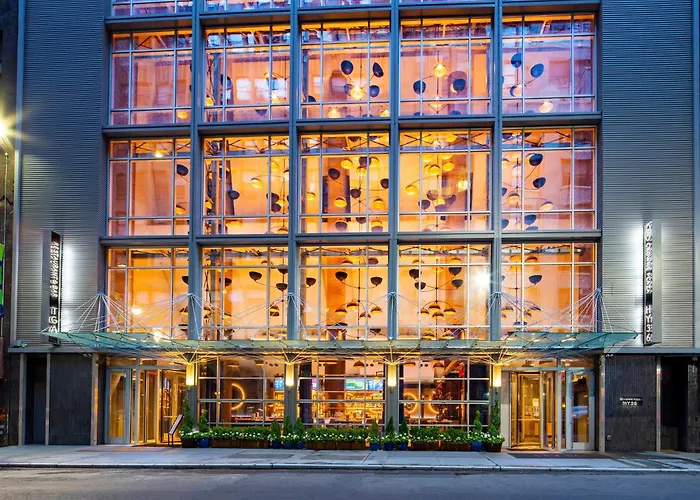 Family Friendly Hotels Crowne Plaza Hy36 Midtown Manhattan By Ihg