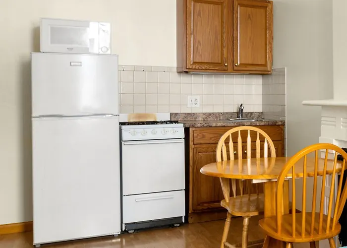 Hotel near College: West 30Th Street Guest House