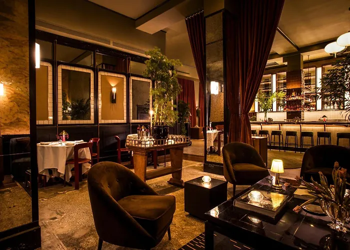 Hotel with view: The Evelyn Nomad